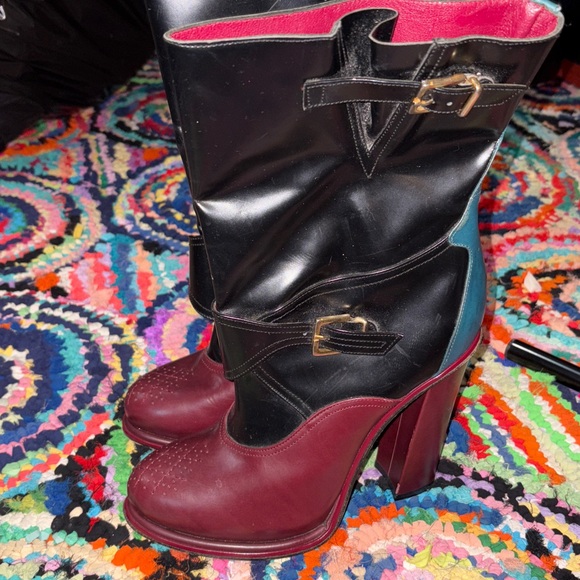 Boots - Picture 1 of 5